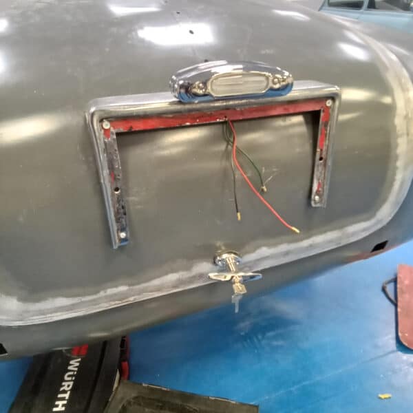 031225 1955 Aston Martin DB2 Drophead Boot Lock and Passenger Door Adjustment 5