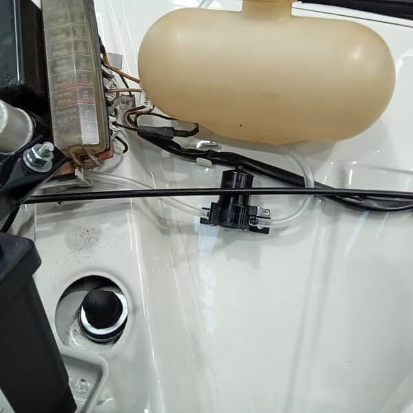 031225 1969 Audi 70L Boot Seal Washer Pump and Pipework 2