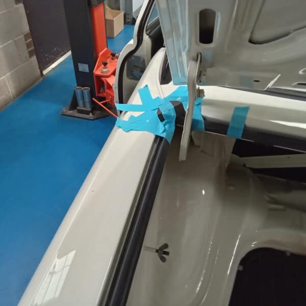 031225 1969 Audi 70L Boot Seal Washer Pump and Pipework 5