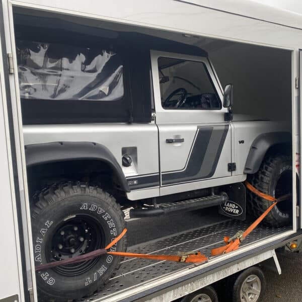 031225 1987 Land Rover Defender V8 Transport 3