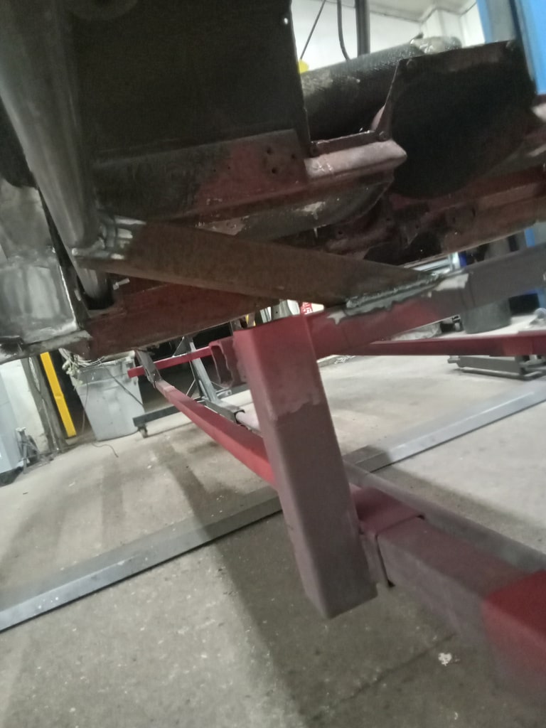 041225 1970 Aston Martin DBS Chassis Jig 9