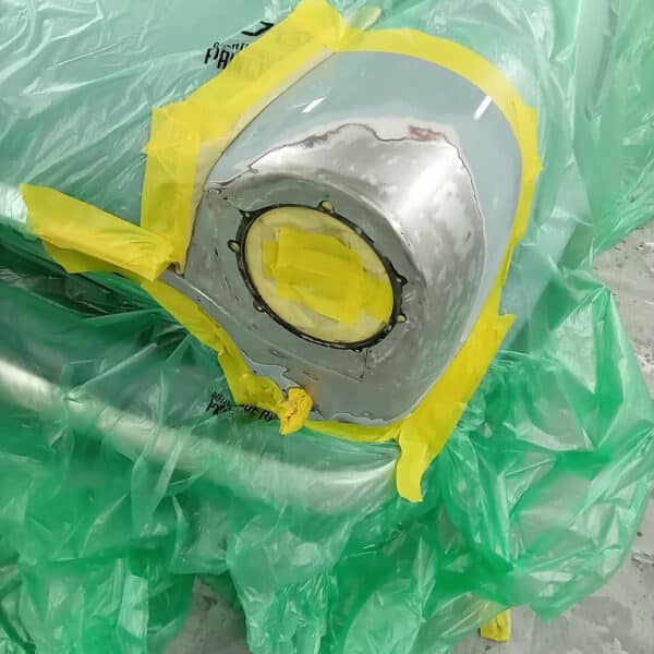 041225 1981 Morris Mini Paint Prep 2