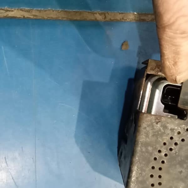 041225 2006 Aston Martin V8 Vantage Service and Repairs 15