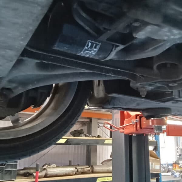 041225 2006 Aston Martin V8 Vantage Service and Repairs 2