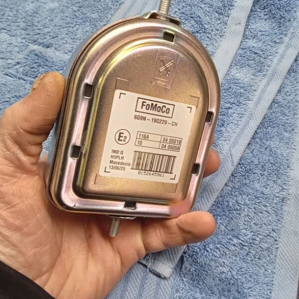 041225 2006 Aston Martin V8 Vantage Service and Repairs 24