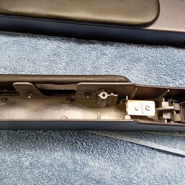 041225 2006 Aston Martin V8 Vantage Service and Repairs 29