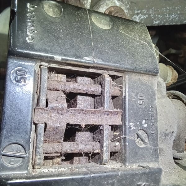 041225 2006 Aston Martin V8 Vantage Service and Repairs 3