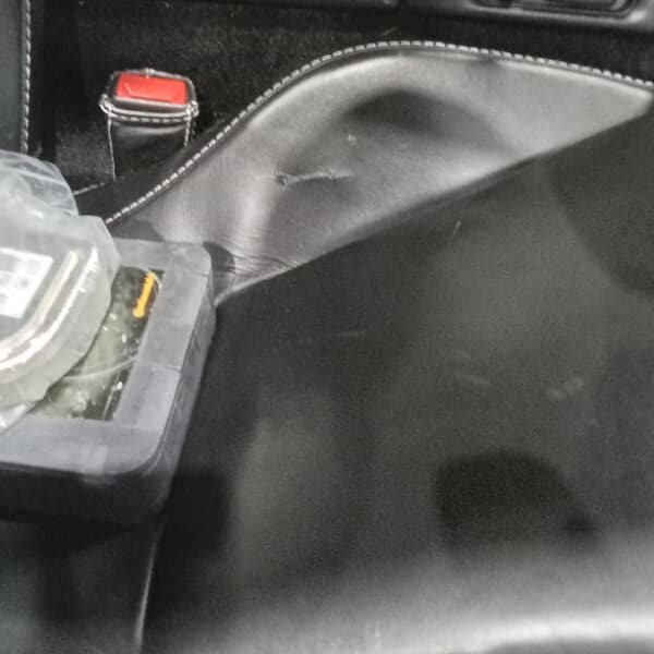 041225 2006 Aston Martin V8 Vantage Service and Repairs 32