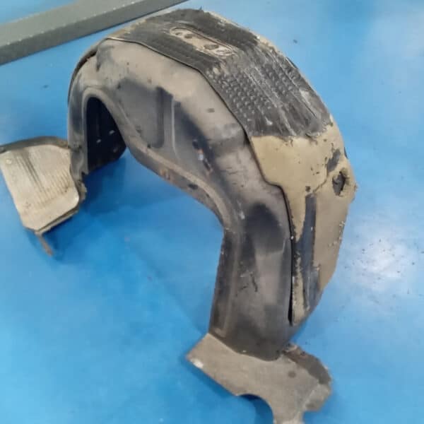 041225 2006 Aston Martin V8 Vantage Service and Repairs 8