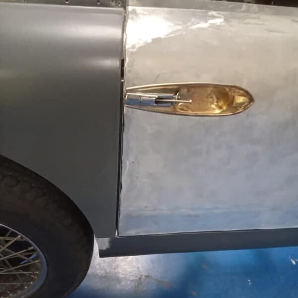 051225 1955 Aston Martin DB24 Drophead Coupe Door Gaps and Adjustments 22