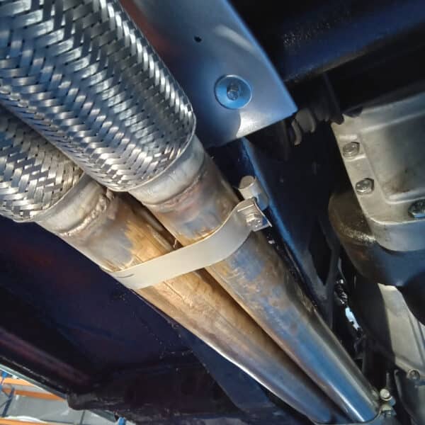 051225 1969 Aston Martin DB6 Volante Exhaust Interior Trims 13