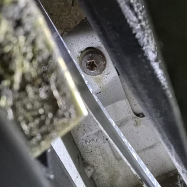 051225 1987 Land Rover Defender 90 V8 NS Door Lock 5