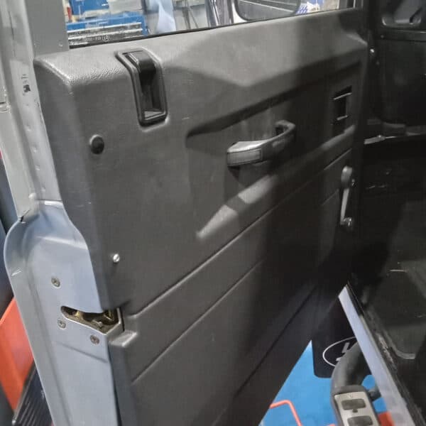 051225 1987 Land Rover Defender 90 V8 NS Door Lock 6