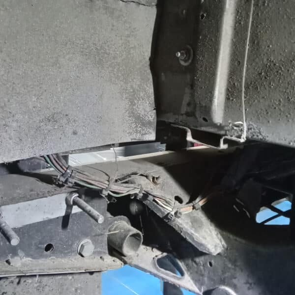 051225 1987 Land Rover Defender V8 Appraisal and Repairs 10