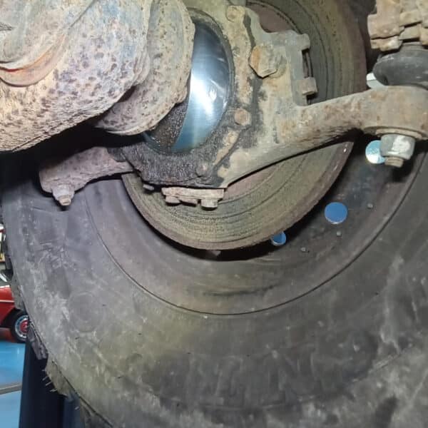 051225 1987 Land Rover Defender V8 Appraisal and Repairs 11