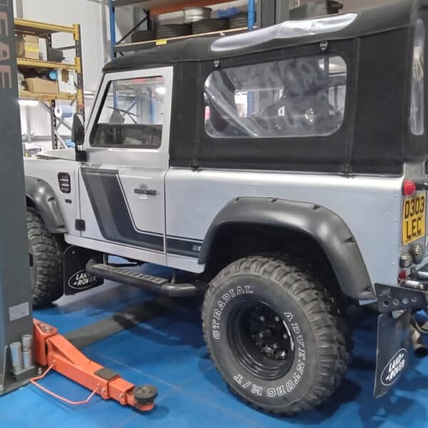 051225 1987 Land Rover Defender V8 Appraisal and Repairs 29