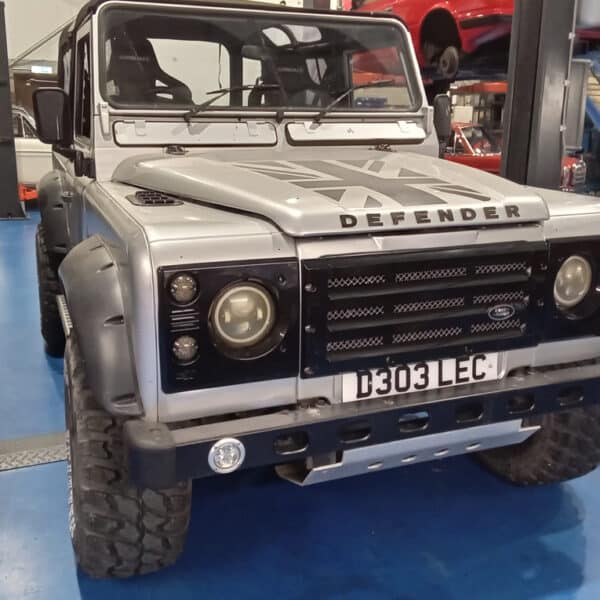 051225 1987 Land Rover Defender V8 Appraisal and Repairs 30