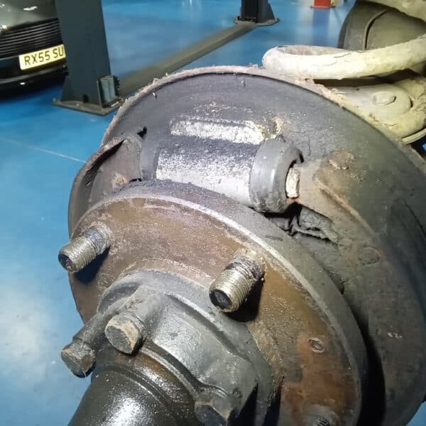 051225 1987 Land Rover Defender V8 Appraisal and Repairs 7