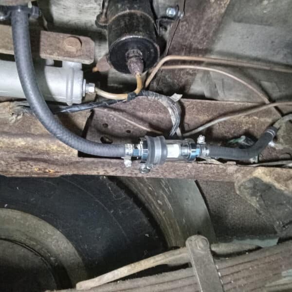 091225 1963 Morris LD Fuel Hoses Fuel Filter Brakes Cleaned and Brakes Adjusted 11