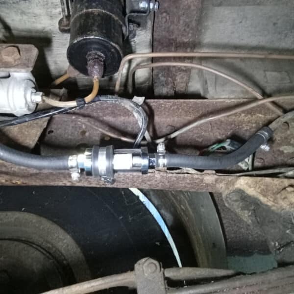 091225 1963 Morris LD Fuel Hoses Fuel Filter Brakes Cleaned and Brakes Adjusted 12