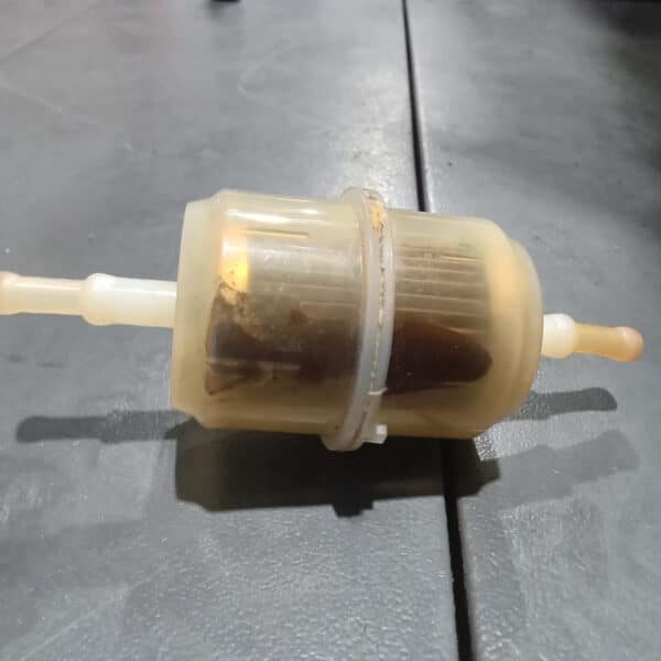 091225 1963 Morris LD Fuel Hoses Fuel Filter Brakes Cleaned and Brakes Adjusted 15