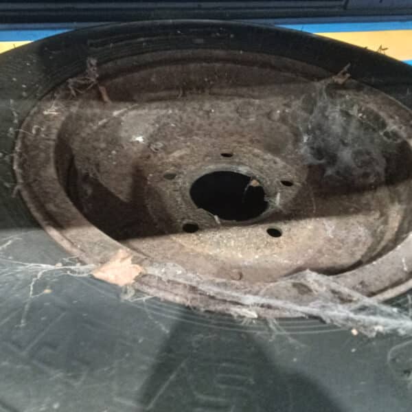 091225 1963 Morris LD Fuel Hoses Fuel Filter Brakes Cleaned and Brakes Adjusted 8