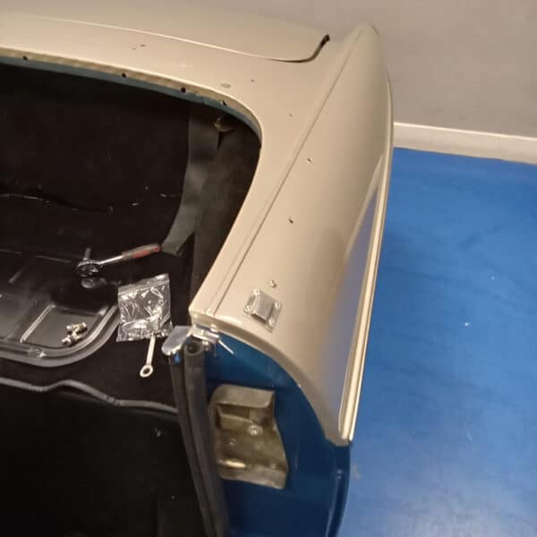 091225 1973 MGB Roadster Strip Down 16