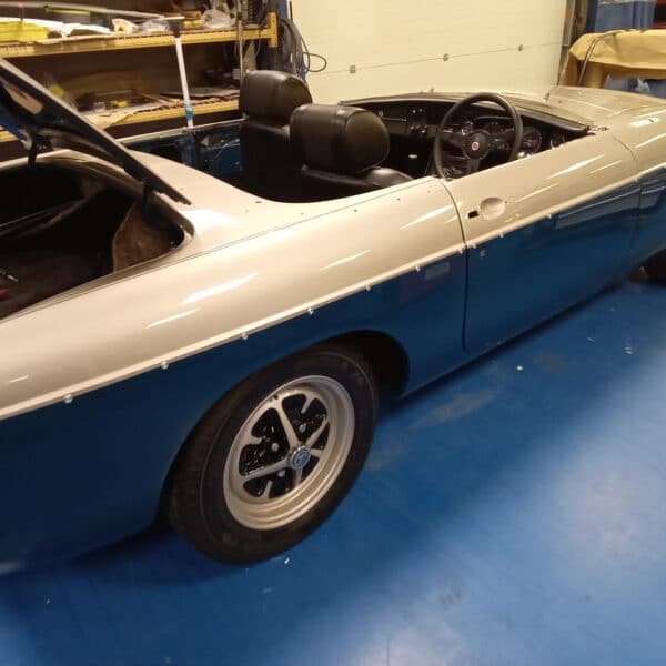 091225 1973 MGB Roadster Strip Down 24