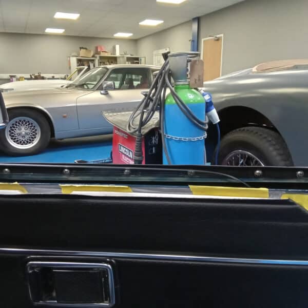 091225 1973 MGB Roadster Strip Down 30