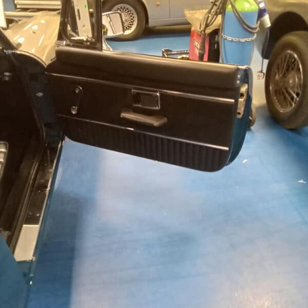 091225 1973 MGB Roadster Strip Down 33