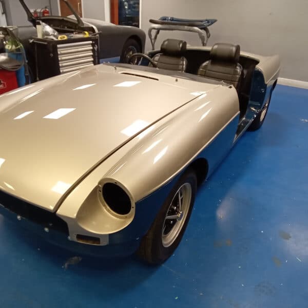 091225 1973 MGB Roadster Strip Down 4
