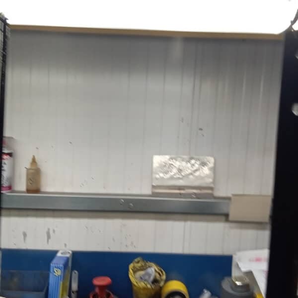 091225 1987 Land Rover Defender 90 V8 Battery 7