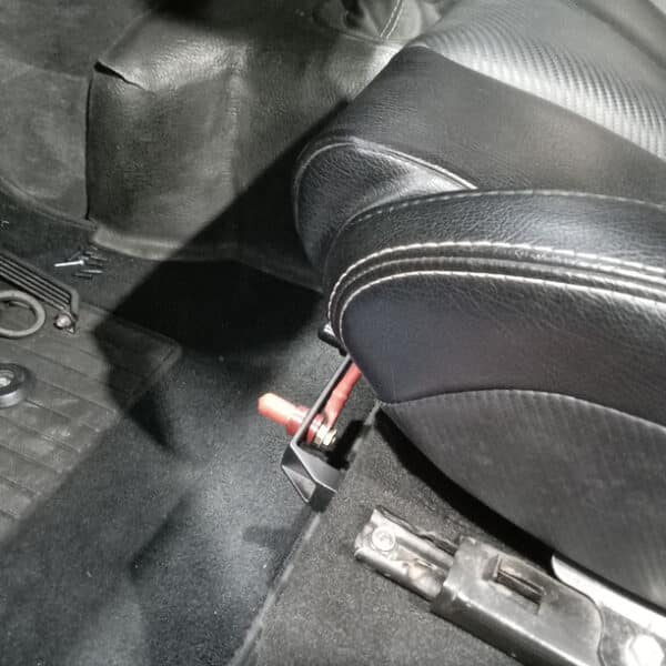 091225 1987 Land Rover Defender 90 V8 Front Brakes and Jump Panel for Interior