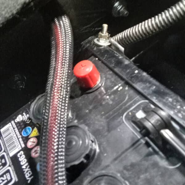 091225 1987 Land Rover Defender 90 V8 Front Brakes and Jump Panel for Interior 8