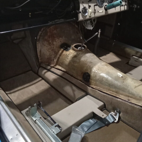 101225 1960 Jensen 541R Kick panels and carpet 2