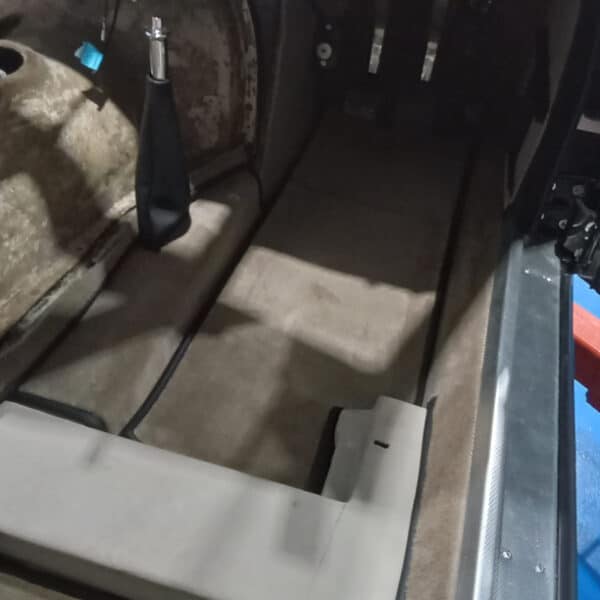 101225 1960 Jensen 541R Kick panels and carpet 5