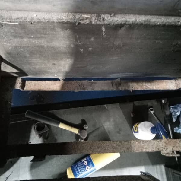 101225 1963 Morris LD Brakes Battery and Carburettor 18