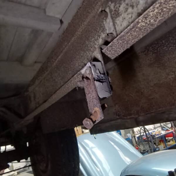 101225 1963 Morris LD Brakes Battery and Carburettor 20