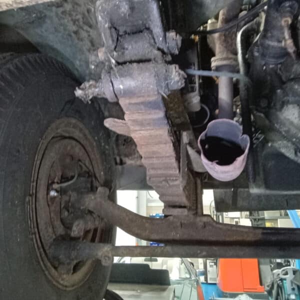 101225 1963 Morris LD Brakes Battery and Carburettor 22