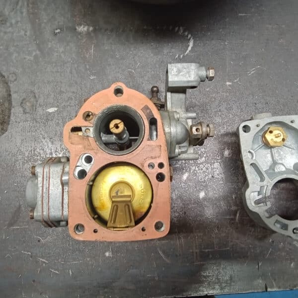 101225 1963 Morris LD Brakes Battery and Carburettor 3