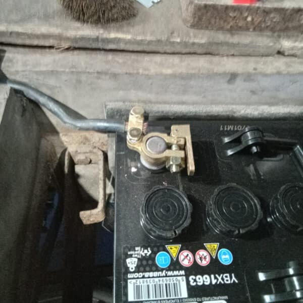 101225 1963 Morris LD Brakes Battery and Carburettor 6