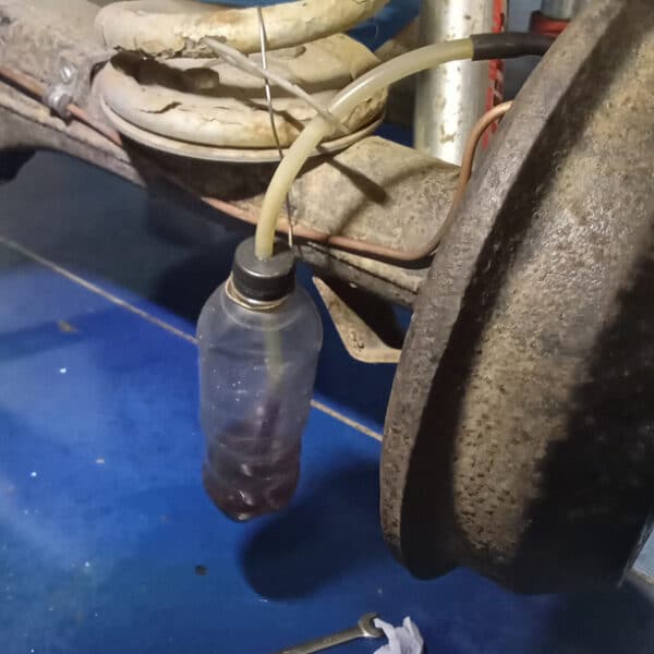 101225 1987 Land Rover Defender 90 Repairs 7