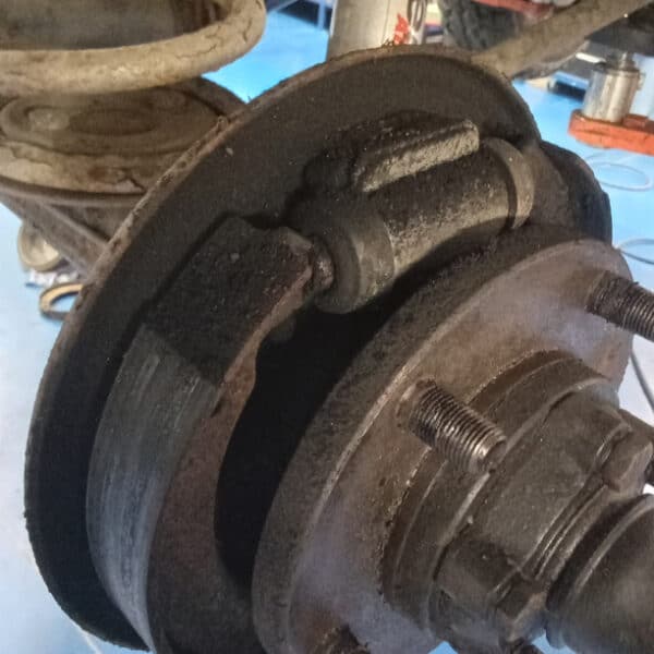 101225 1987 Land Rover Defender Repairs 18