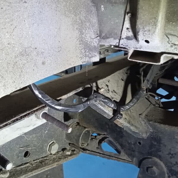 101225 1987 Land Rover Defender Repairs 2