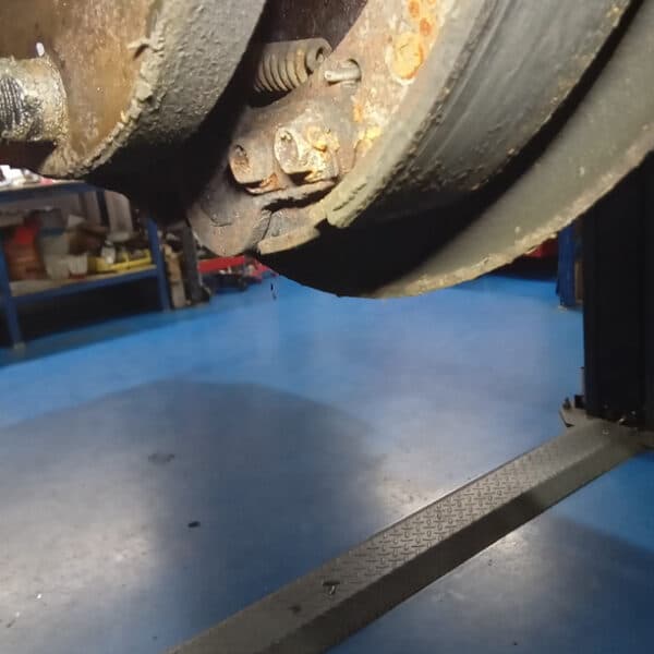 101225 1987 Land Rover Defender Repairs 21