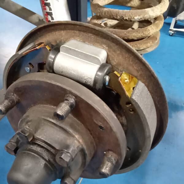 101225 1987 Land Rover Defender Repairs 33