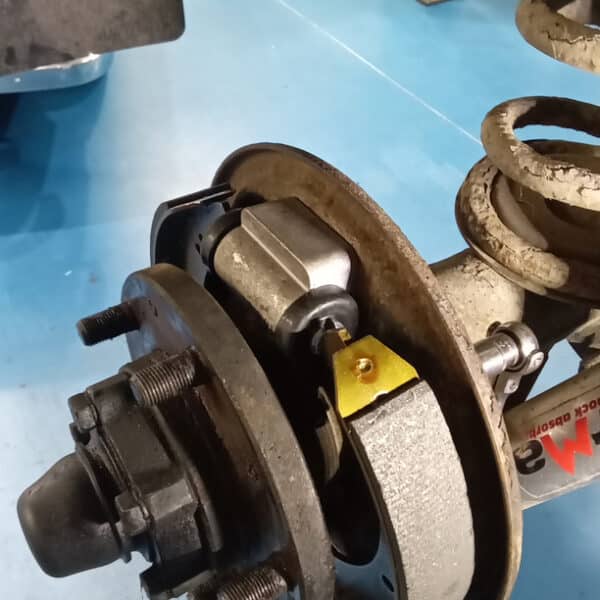 101225 1987 Land Rover Defender Repairs 37