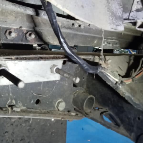 101225 1987 Land Rover Defender Repairs 4