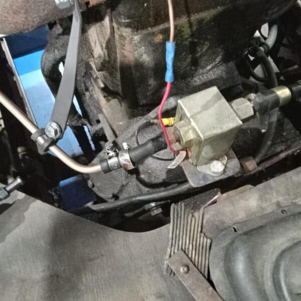 111225 1963 Morris LD Fuel Pump 8