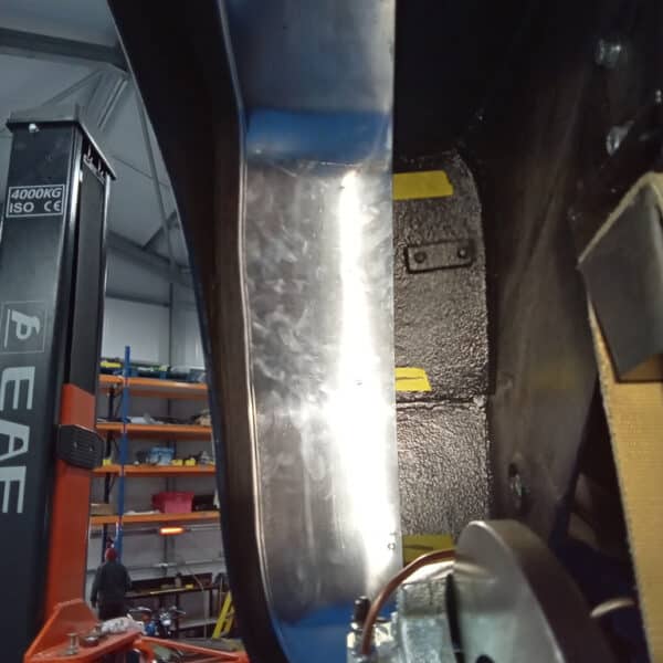 111225 1969 Aston Martin DB6 Volante OS Door and Wheel Arch Covers 15